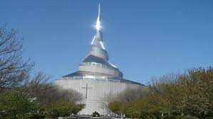 معبد استقلال یکی از عجیب و غریب ترین سازه های دنیا 