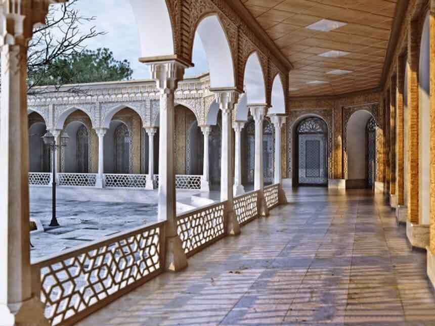 از بدیهی ترین المان های معماری ایرانی باید به ایوان اشاره کرد