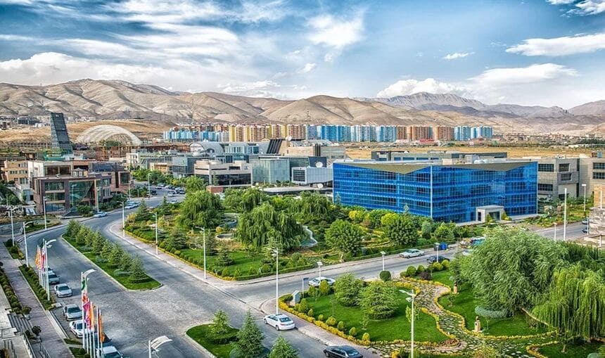 برای خرید زمین در اطراف تهران شهر پردیس که تقریبا 17 کیلومتر فاصله دارد گزینه خوبی است