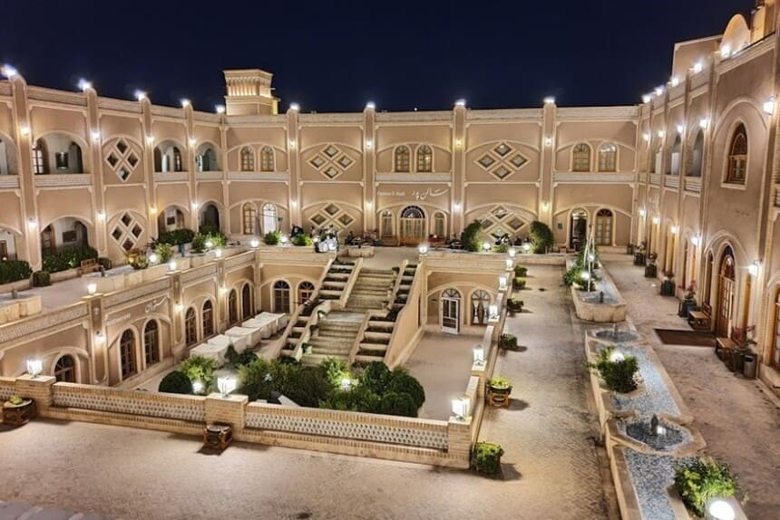 از جمله زیباترین و بزرگترین خانه های ایران، خانه داد یزد است 